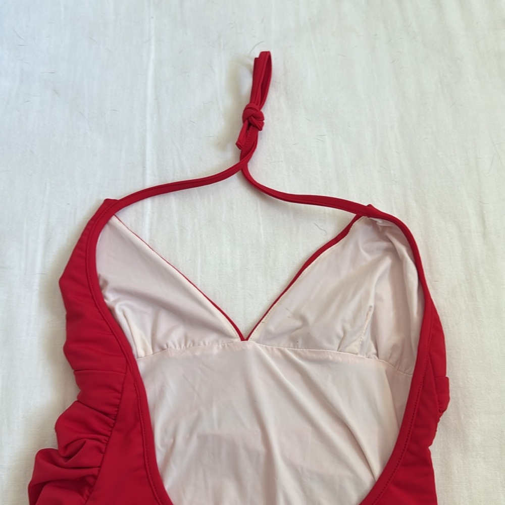 Chic Red Halter One-Piece Swimsuit - Picture 6 of 8